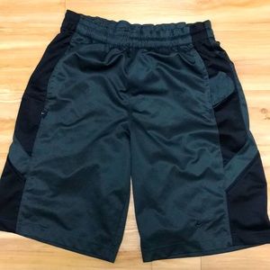 Black Men’s Nike Basketball Shorts (Size: M)